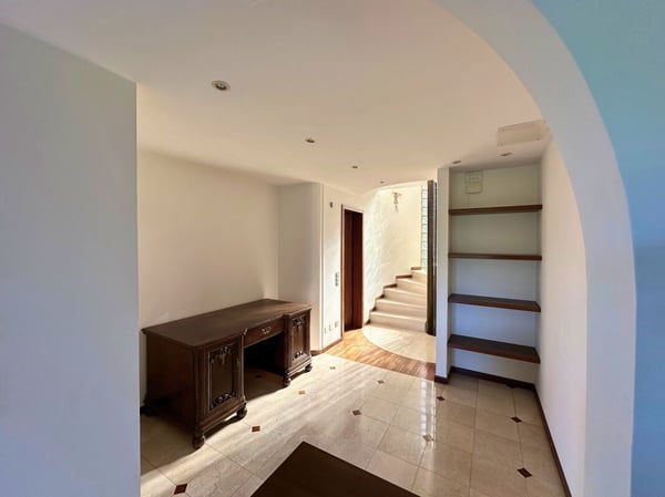 Signorile casa gemella nel verde e con vista aperta 7