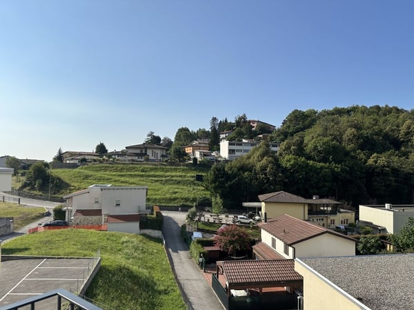 Nuovo e moderno appartamento di 3.5 locali, ultimo piano e vista aperta Mendrisio Arzo 14