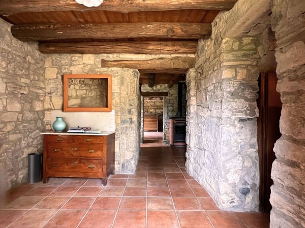 Grazioso rustico ristrutturato con vista aperta sulla valle 9