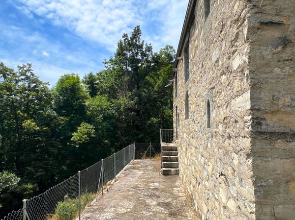 Grazioso rustico ristrutturato con vista aperta sulla valle 12