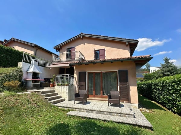 Casa unifamiliare nel verde a Stabio 1