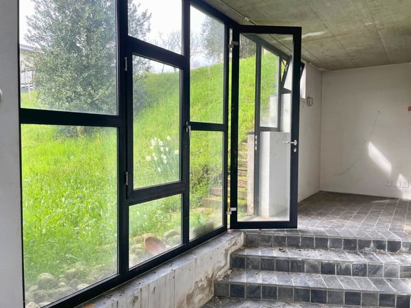 Casa unifamiliare su tre livelli con terrazza panoramica e giardino 15