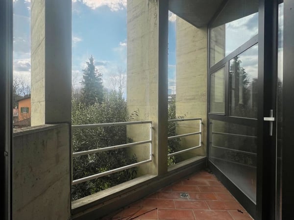 Casa unifamiliare su tre livelli con terrazza panoramica e giardino 9