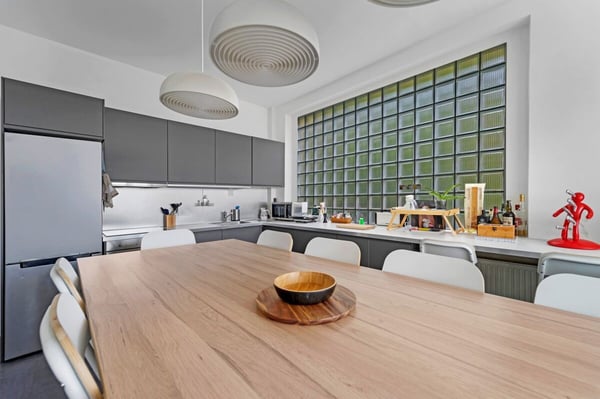 Ampia proprietà misto residenziale-commerciale con vista 6