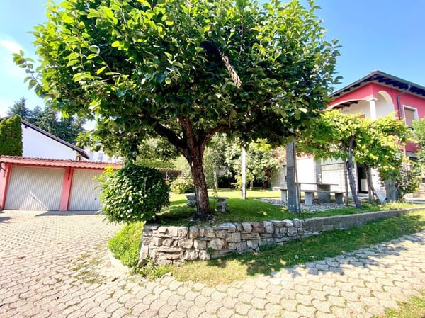 Casa indipendente con giardino e garage 4