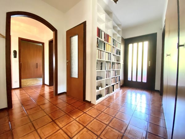 Casa indipendente con giardino e garage 10