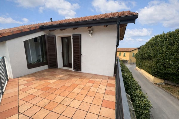 Casa unifamiliare con rustico, ampio giardino e piazzale privato 16