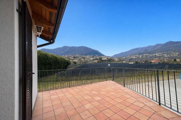 Casa unifamiliare con rustico, ampio giardino e piazzale privato 15