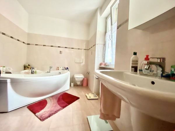 Rinnovata casa indipendente in zona verdeggiante e tranquilla 7