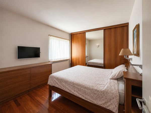 Splendida villa uni-bifamiliare con giardino curato, ottima esposizione e vista aperta 15
