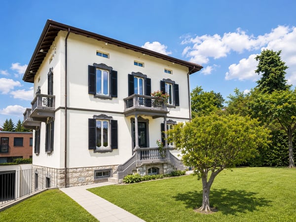 Elegante villa d'epoca completamente ristrutturata (Copy)