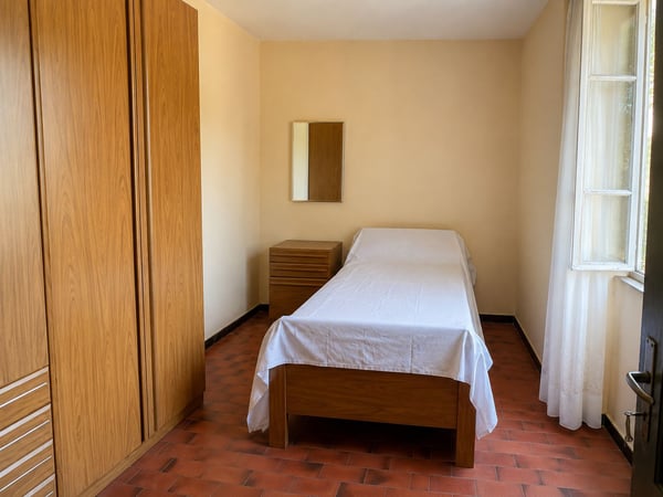 Caratteristica proprietà in zona agricola da risanare composta da 2/3 appartamenti 11