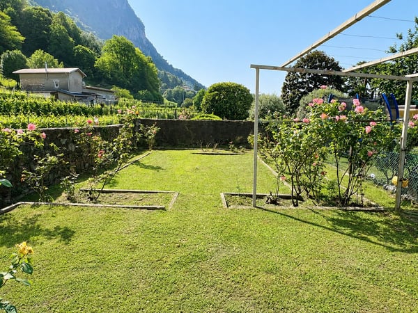 Caratteristica proprietà in zona agricola da risanare composta da 2/3 appartamenti 17