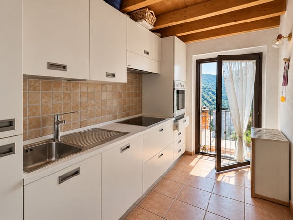Roncapiano: Graziosa casa bifamiliare affacciata sulle montagne 3