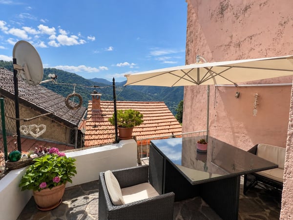 Roncapiano: Graziosa casa bifamiliare affacciata sulle montagne 5