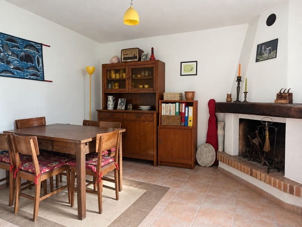 Piccola casa bifamiliare da risanare con rustico e giardino 18