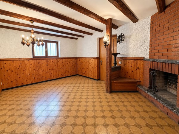 Renovierungsbedürftiges Haus mit zwei separaten Wohnungen und herrlichem Seeblick 20