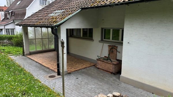 10-Zimmer-Villa mit grossem Garten an sonniger und ruhiger Lage 8