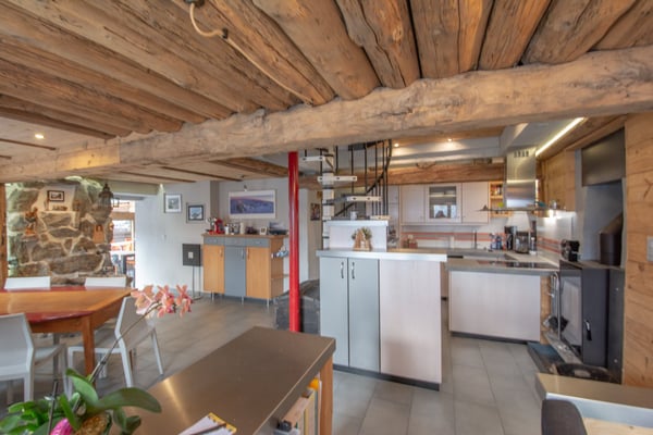 Grand chalet individuel avec un appartement de 3.5 pièces attenant 22