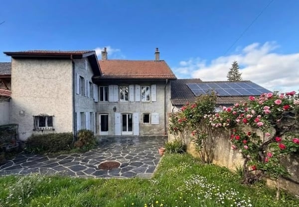Charmante maison mitoyenne début XXème à Corsier 1