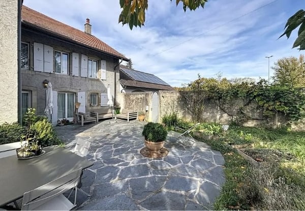 Charmante maison mitoyenne début XXème à Corsier 1