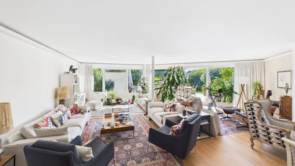 Maison familiale en demi-niveaux avec jardin arboré 2