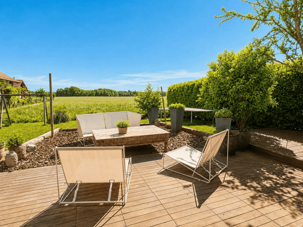 A vendre belle villa d'environ 250m2 à quelques minutes de Aubonne 2