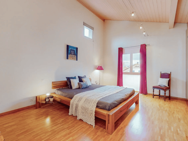 Maison individuelle 7,5 pièces à Corjolens – volumes généreux, bel extérieur avec piscine 4