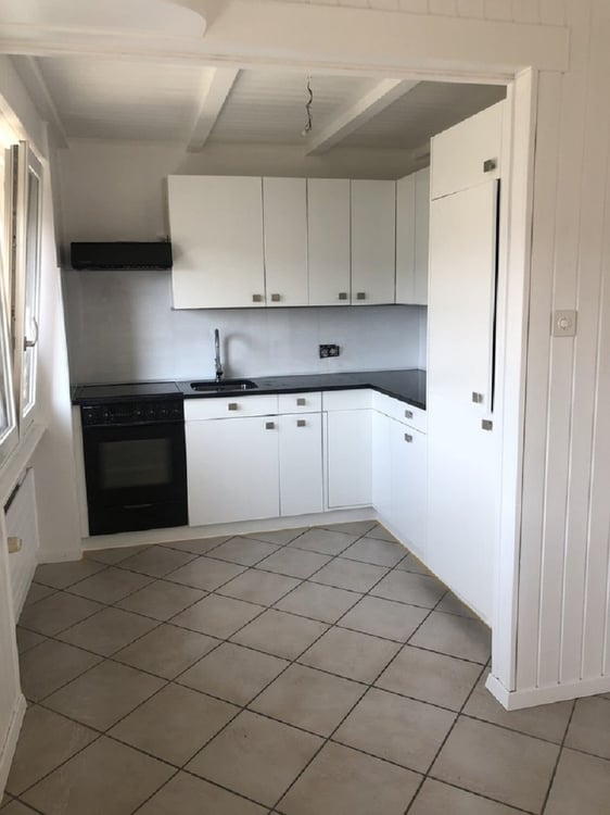 Appartement de 3 pièces avec balcon à La Chaux-de-Fonds 2