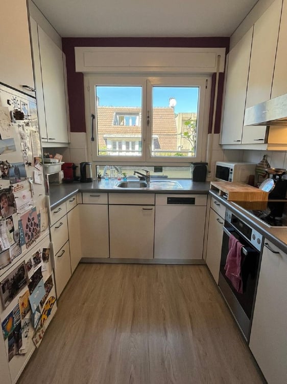 Charmant appartement de 3 pièces au 4ème étage à Bienne 5