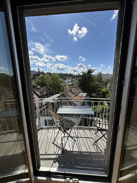 Charmante 2.5-Zimmer-Wohnung an der Langstrasse in Zürich 2