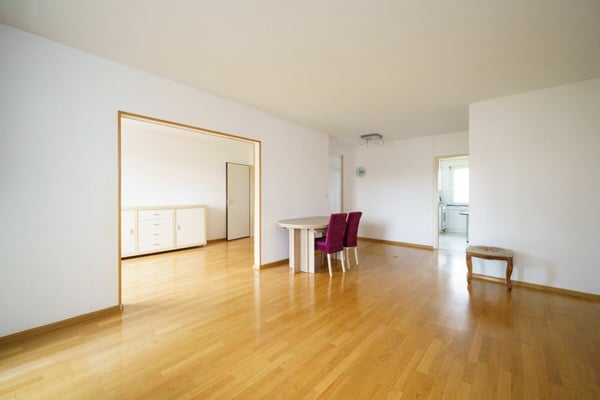 4.0-Zimmerwohnung mit einem Autoeinstellplatz 6