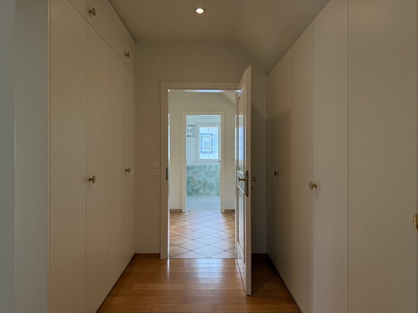 Exklusive 6.5-Zimmer-Landhausvilla mit Pool an bester Lage in Riehen 10