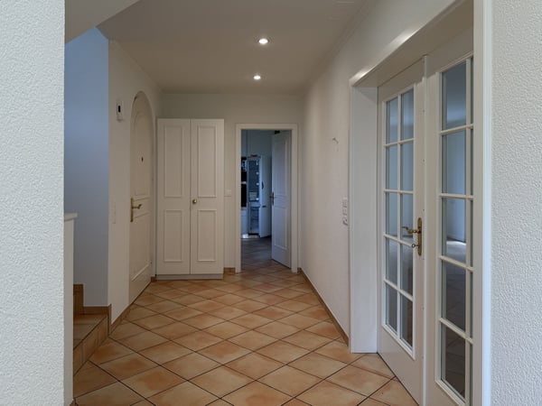 Exklusive 6.5-Zimmer-Landhausvilla mit Pool an bester Lage in Riehen 7