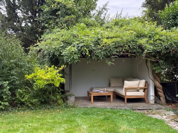 6.5-Zimmer-Doppeleinfamilienhaus mit grossem Garten, Pool und Weitsicht 29