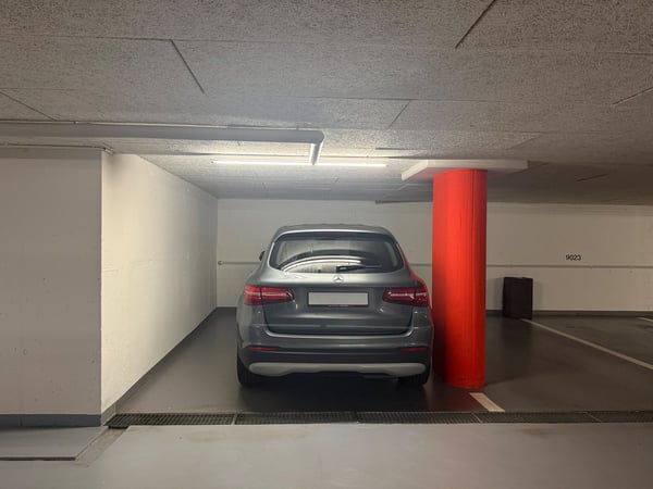 Luxuriöses Wohnen an bester Lage – 3.5-Zimmer-Wohnung mit Loggia und Indoor-Swimmingpool 13