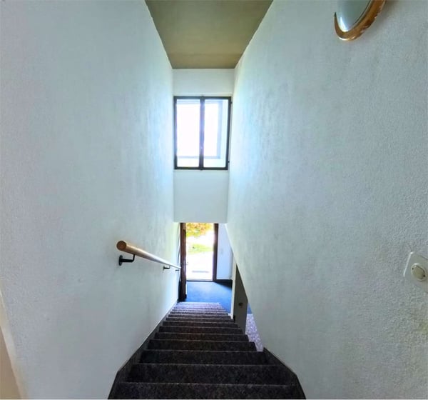 VILLA INDIPENDENTE CON GIARDINO E VISTA APERTA 9