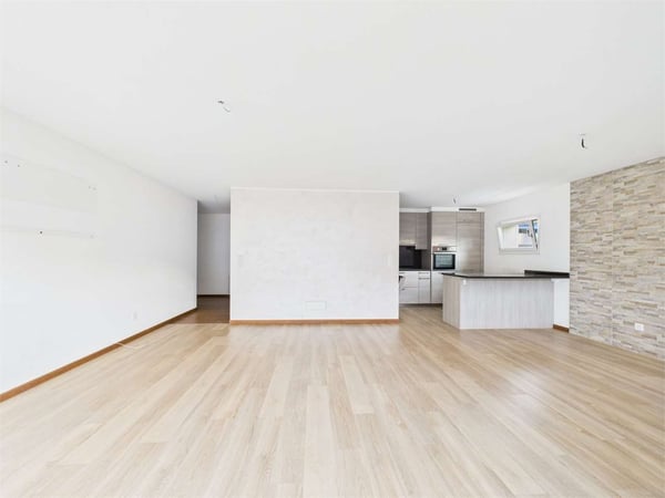 AMPIO E LUMINOSO APPARTAMENTO DI 4,5 LOCALI IN RESIDENZA SIGNORILE 6