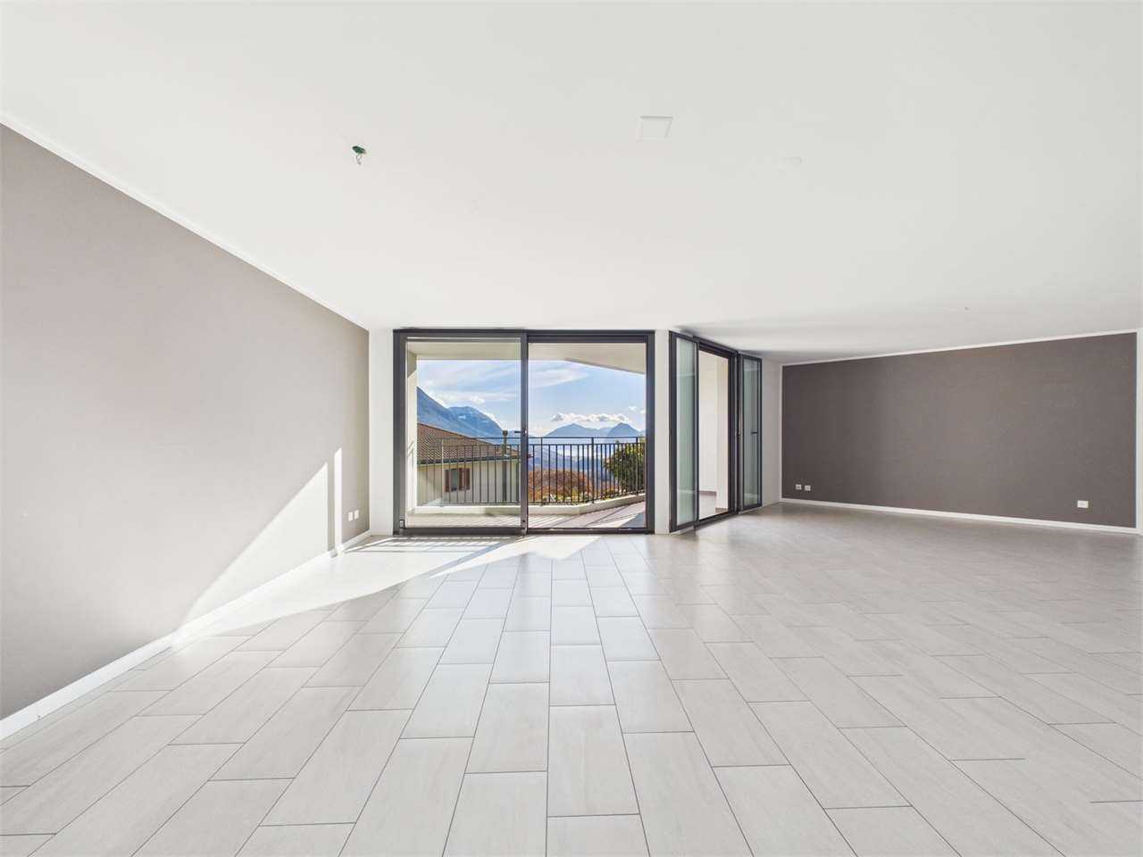 Immobilie in Lopagno - CASA CONTIGUA SU 3 PIANI CON GIARDINO E SPAZIO IDEALE PER STUDIO O ATT - Bild 11