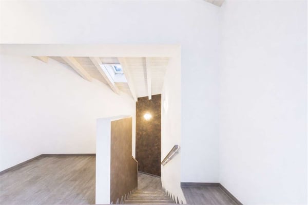 AMPIA CASA MODERNA CON TERRAZZA E UNITA' INDIPENDENTE 7