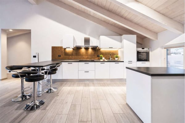 AMPIA CASA MODERNA CON TERRAZZA E UNITA' INDIPENDENTE 1