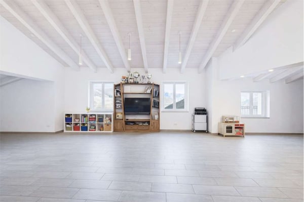 AMPIA CASA MODERNA CON TERRAZZA E UNITA' INDIPENDENTE 4