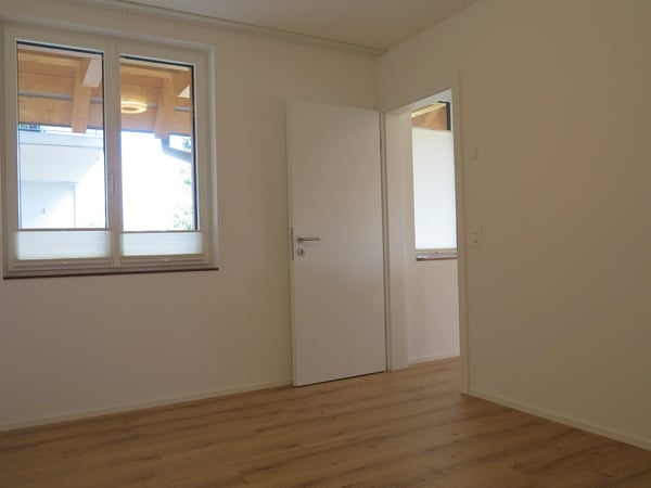 Moderne 4.5-Zimmer-Maisonette-Wohnung in Jens 21