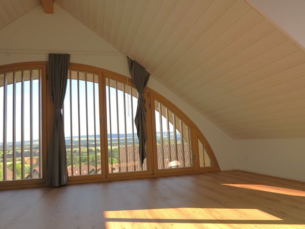 Moderne 4.5-Zimmer-Maisonette-Wohnung in Jens 27