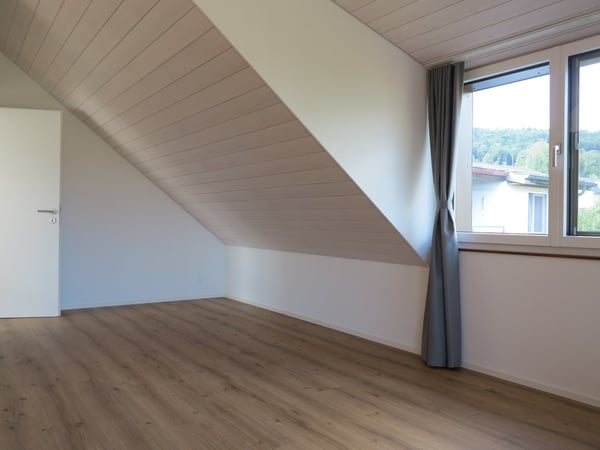 Moderne 4.5-Zimmer-Maisonette-Wohnung in Jens 30