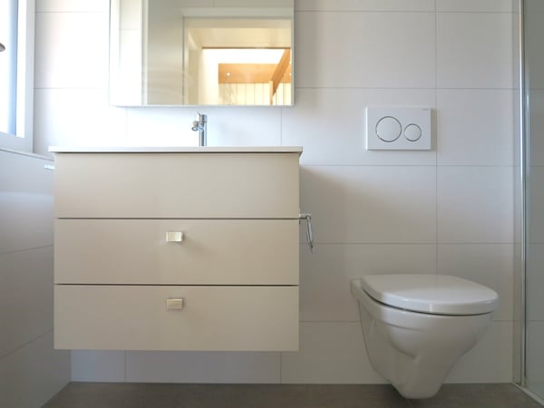 Moderne 4.5-Zimmer-Maisonette-Wohnung in Jens 18