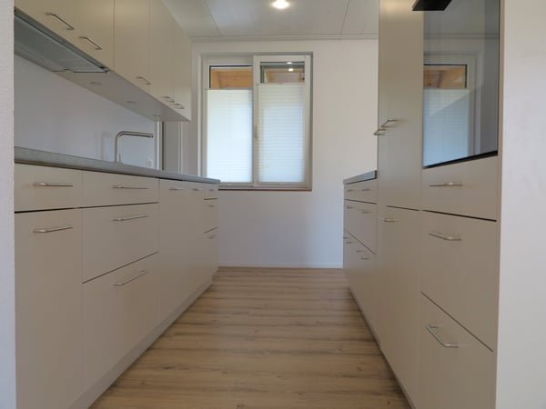 Moderne 4.5-Zimmer-Maisonette-Wohnung in Jens 9