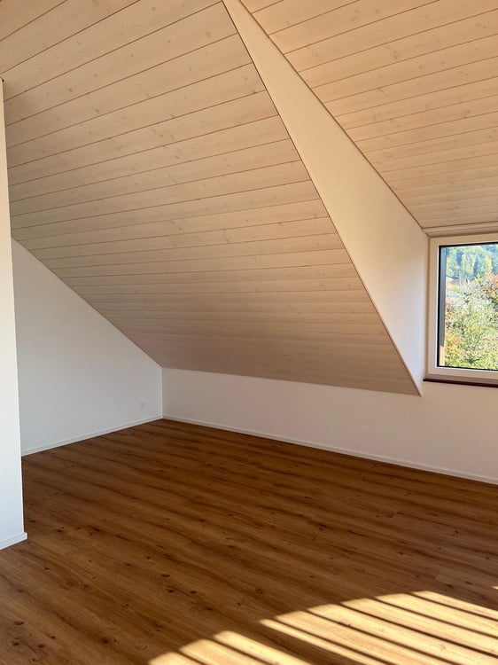 Moderne 4.5-Zimmer-Maisonette-Wohnung in Jens 19