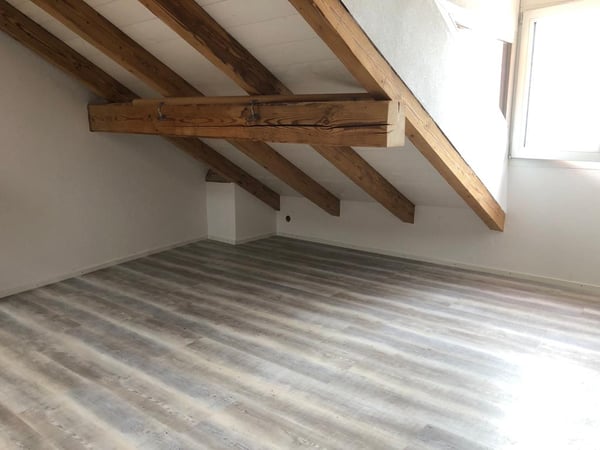 Charmante 4-Zimmer-Maisonette-Wohnung mit Balkon und Seeblick in Ligerz 15