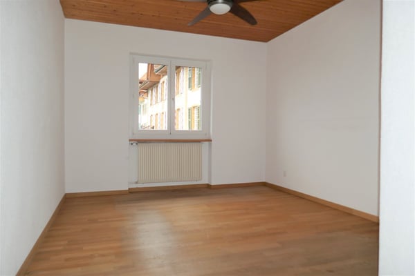 Charmante 4-Zimmer-Maisonette-Wohnung mit Balkon und Seeblick in Ligerz 7
